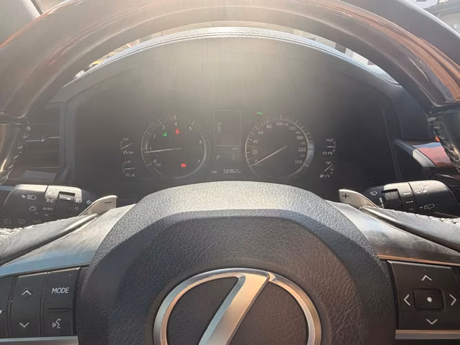 LEXUS LX 570