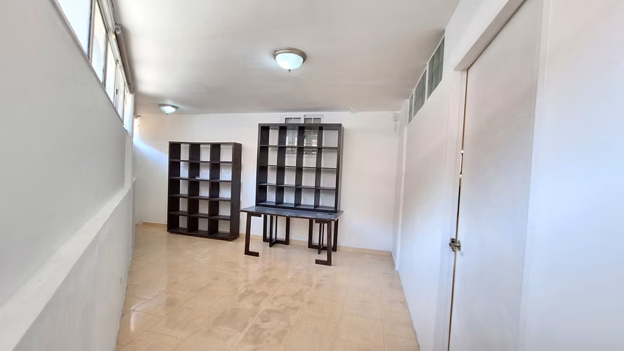 Casa en alquiler en Parque Lefevre YM