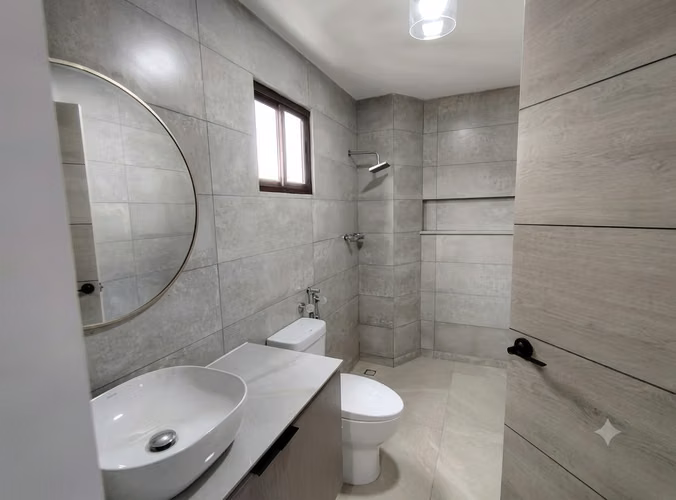 Casa dúplex remodelada en Los Flamingos, San Francisco — lista para mudarse! - Imagen 7