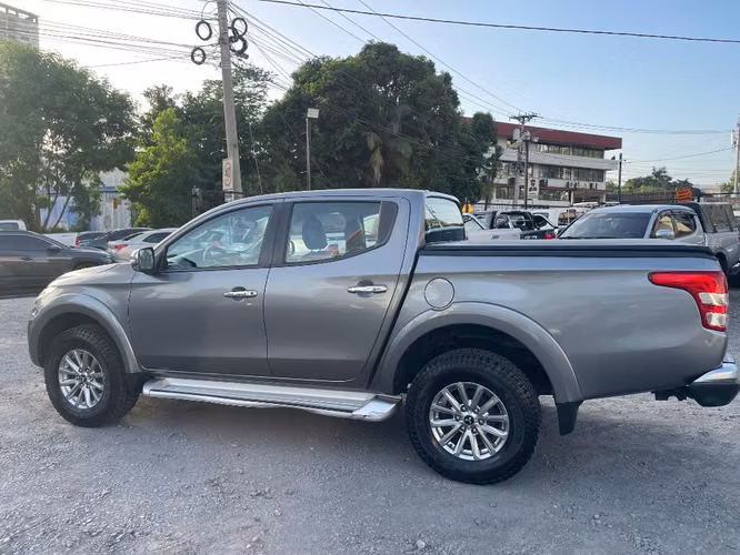 MITSUBISHI L MANUAL - Imagen 4
