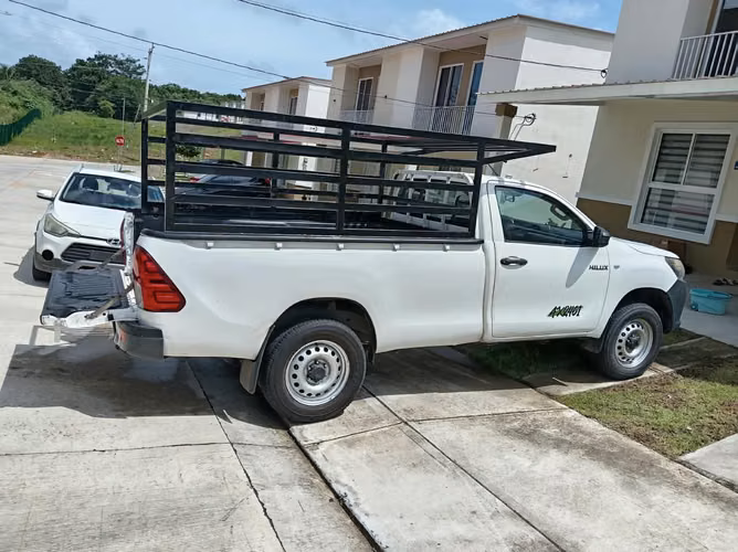 Vendo Hilux cabina sencilla 4x4 año 2016 - Imagen 9