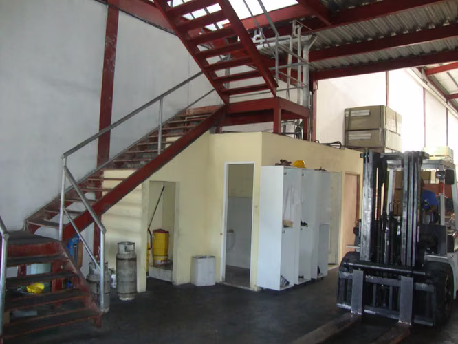 Galera en Venta en Las Mañanitas SYH - Imagen 12