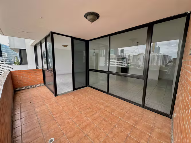 Se vende apartamento en Obarrio, Ph Vista Obarrio