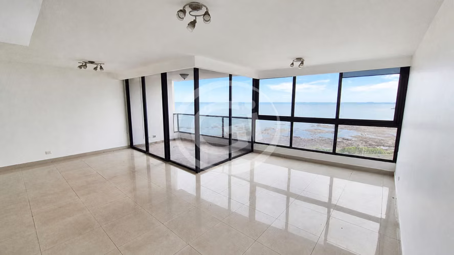 Venta Apartamento Reposeído San Francisco Bay Torre 400 Vista 360°