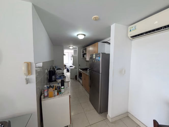 Apartamento en Via Transistmica I con 2 parkings y balcón