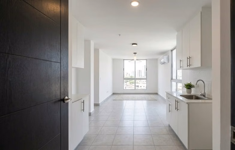 Apartamento en Via España I con excelente iluminacion y ubicacion