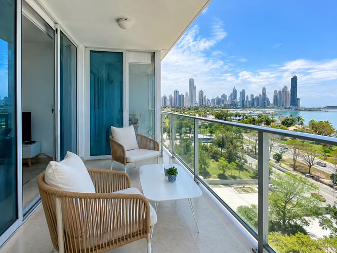 . Apartamento en Avenida Balboa  I 1 Rec I Amoblado I con balcon y vista al mar - Imagen 3
