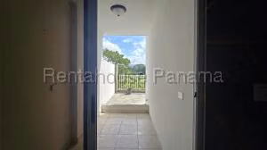 Venta de Apartamento con 113m2 en Brisas del Golf PH Peninsula Norte 27-1269SR