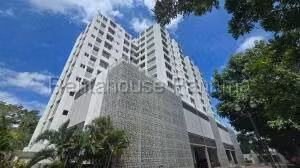 Venta de Apartamento con 113m2 en Brisas del Golf PH Peninsula Norte 27-1269SR