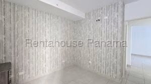Venta de Apartamento con 113m2 en Brisas del Golf PH Peninsula Norte 27-1269SR