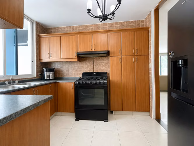 Apartamento en Venta en PH Mont Royale, El Cangrejo – 3 Recámaras