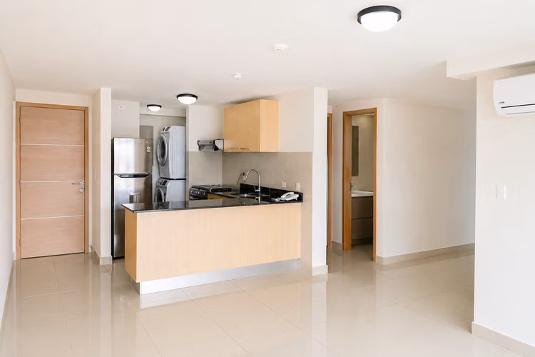Apartamento en Via España  86m² |con balcón y 2 estacionamientos