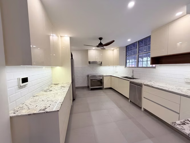 Casa Duplex en Clayton con jardín en calle privada - Imagen 2