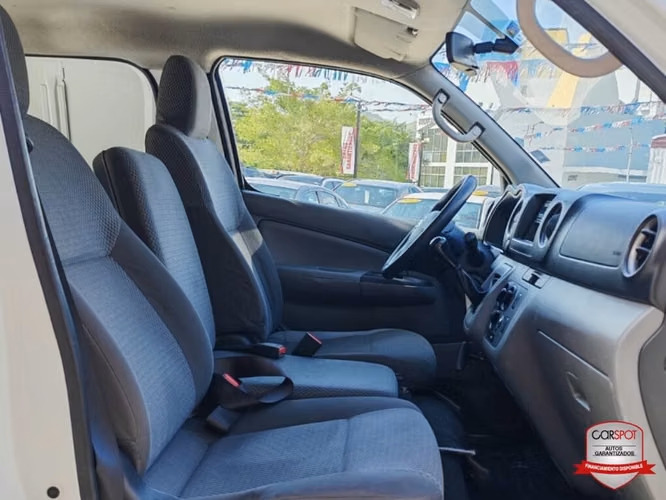 Nissan Urvan 2022 Manual EB9353 - Imagen 7