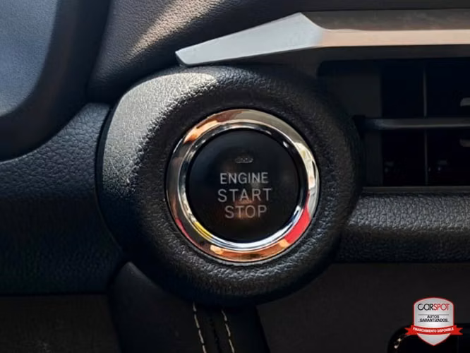 Toyota Yaris E 2024 Automática EK4815