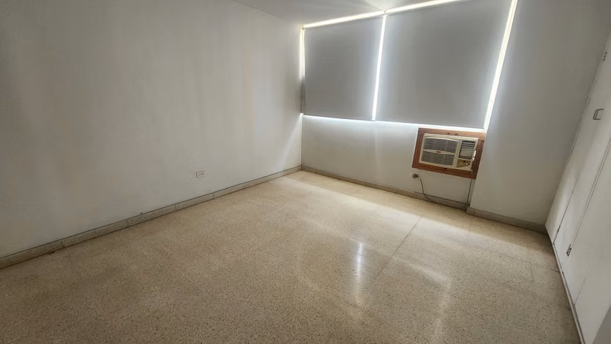 Venta de Apartamento en el Edificio Esmeralda, Bella Vista - Imagen 5