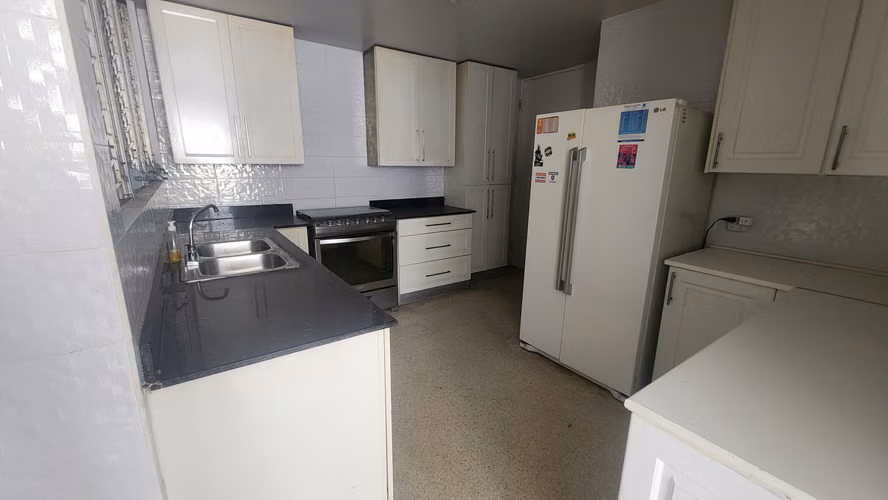 Venta de Apartamento en el Edificio Esmeralda, Bella Vista - Imagen 2