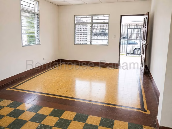 RR OFFICE SALE IN PARQUE LEFEVRE COMMERCIAL HOUSE