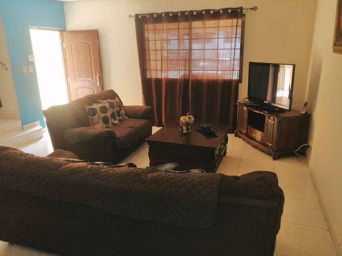 MT ALQUILO CASA AMOBLADA SAN MIGUELITO 4 REC 2.5 BAÑOS 3 PARKING $1450 - Imagen 2