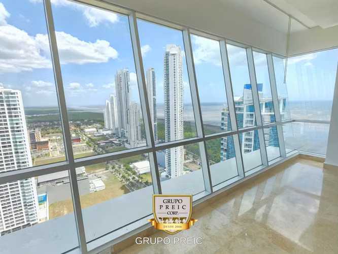Apartamento en Venta Costa del Este Ph Titanium CC
