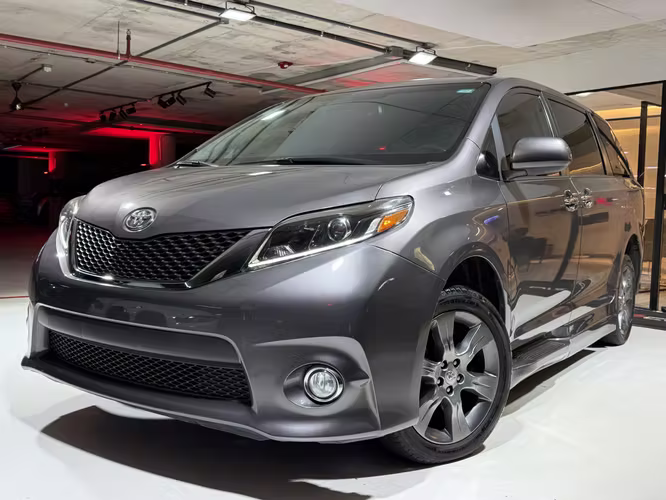 TOYOTA SIENNA SE 2016 ADAPTADA PARA SILLA DE RUEDAS
