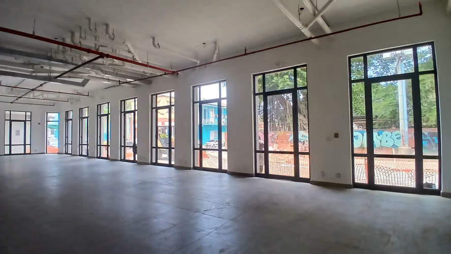 For Sale Large Commercial Space in Casco Viejo | Santa Ana Patrimonial