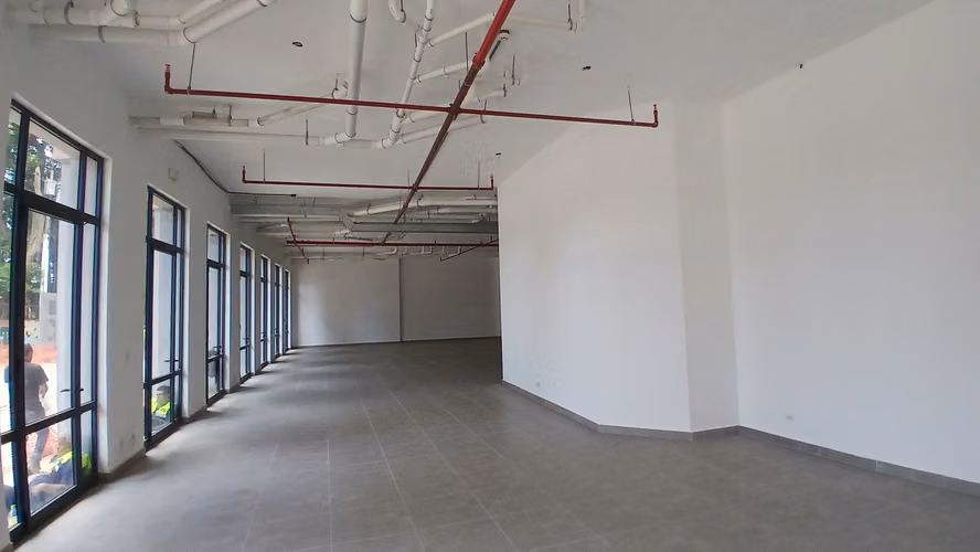 Venta de Amplio Local Comercial en Casco Viejo | Santa Ana Patrimonial - Imagen 4