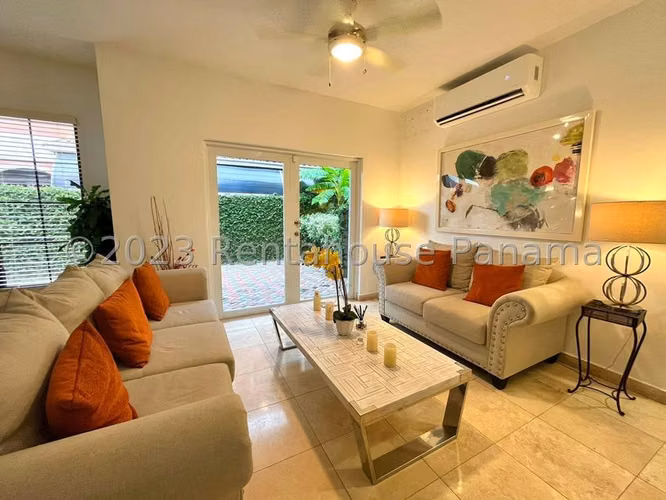 Casa en venta de 421m2 en PH El Doral Costa Sur
