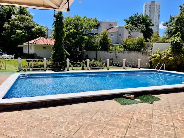 Oportunidad de Inversion Venta de Casa en Altos del Golf. LH - Imagen 3