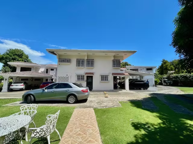 Oportunidad de Inversion Venta de Casa en Altos del Golf. LH - Imagen 4