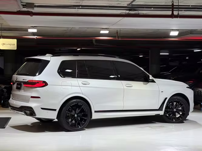 BMW X7 xDrive40i M SPORT 2024 - Imagen 7