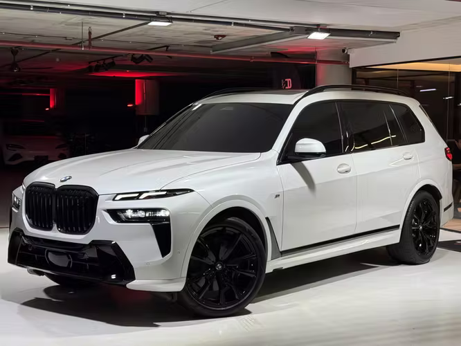 BMW X7 xDrive40i M SPORT 2024 - Imagen 2