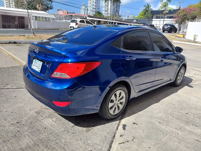 HYUNDAI ACCENT 2017 AUTOMATICO - Imagen 4
