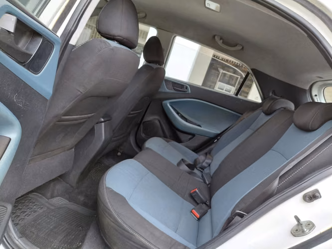 HYUNDAI I20 ACTIVE 2017 AUTOMATICO - Imagen 9