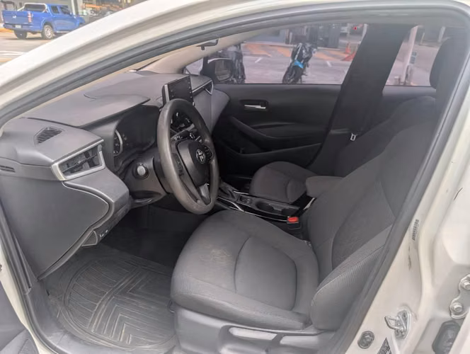 Toyota Corolla LE 2021 - Imagen 6