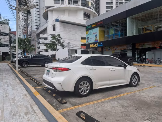Toyota Corolla LE 2021 - Imagen 3