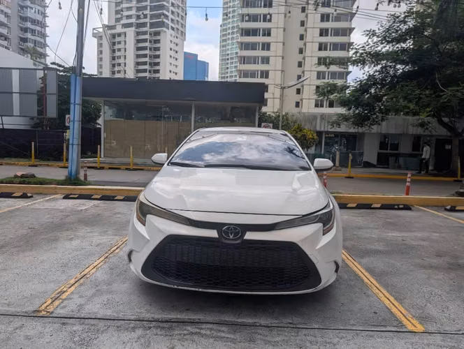 Toyota Corolla LE 2021
