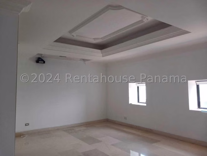 Lujoso Pent-house en Venta en Avenida Balboa 27PPM1298