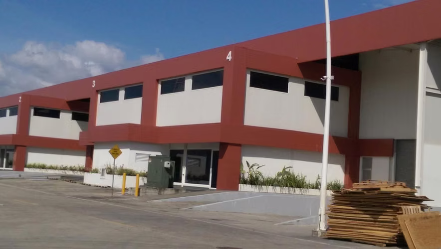 Alquiler de galera en Parque Industrial Las Américas Tocumen