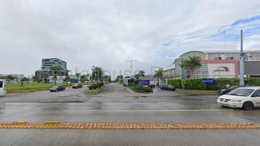 Galera de 660m2 en alquiler en Santa María Business - Imagen 13