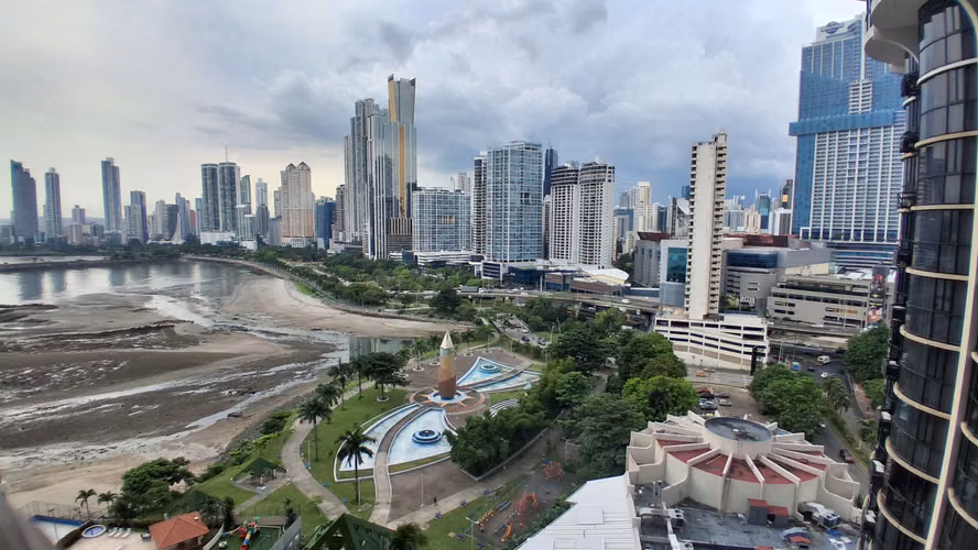 Alquiler Edif. Mar del Sur, Paitilla, 136mts, 2rec, 2banos $1,400 - Imagen 7