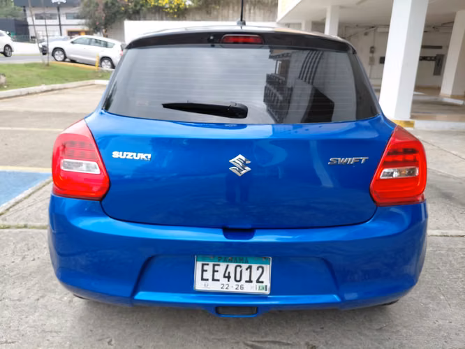 SUZUKI SWIFT 2023 AUTOMATICO - Imagen 6