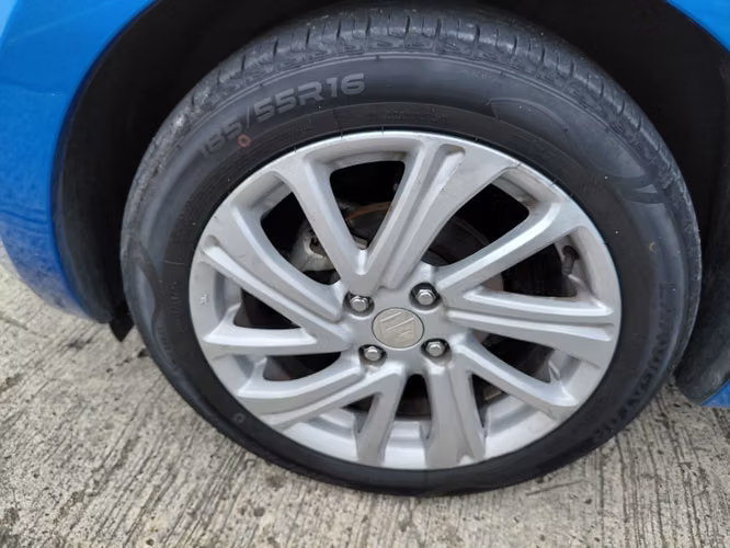 SUZUKI SWIFT 2023 AUTOMATICO - Imagen 10