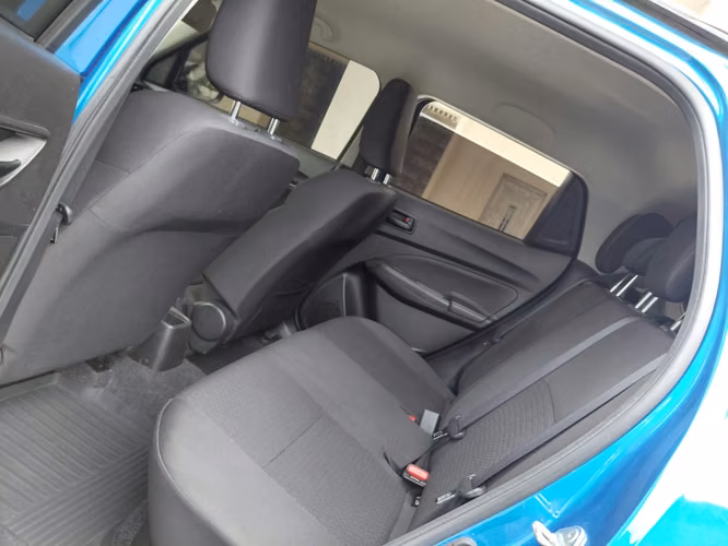 SUZUKI SWIFT 2023 AUTOMATICO - Imagen 9