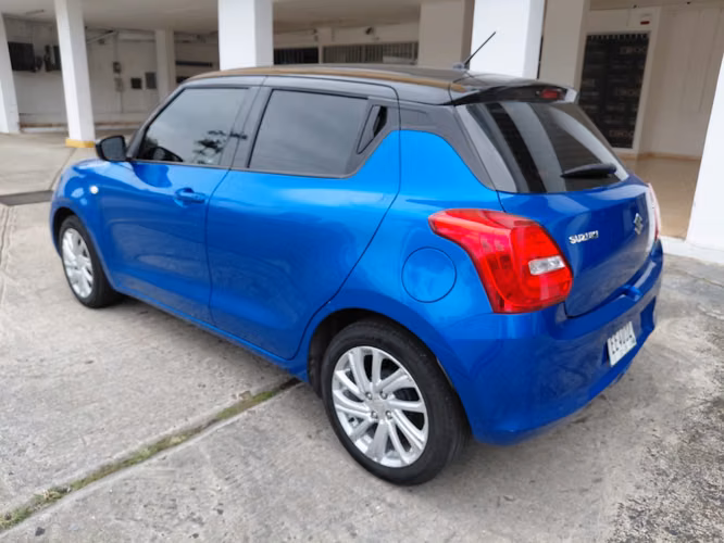SUZUKI SWIFT 2023 AUTOMATICO - Imagen 4