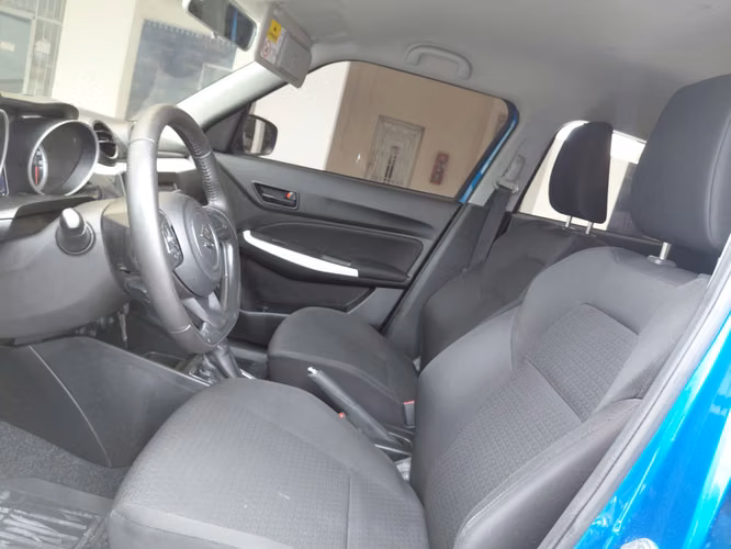 SUZUKI SWIFT 2023 AUTOMATICO - Imagen 8