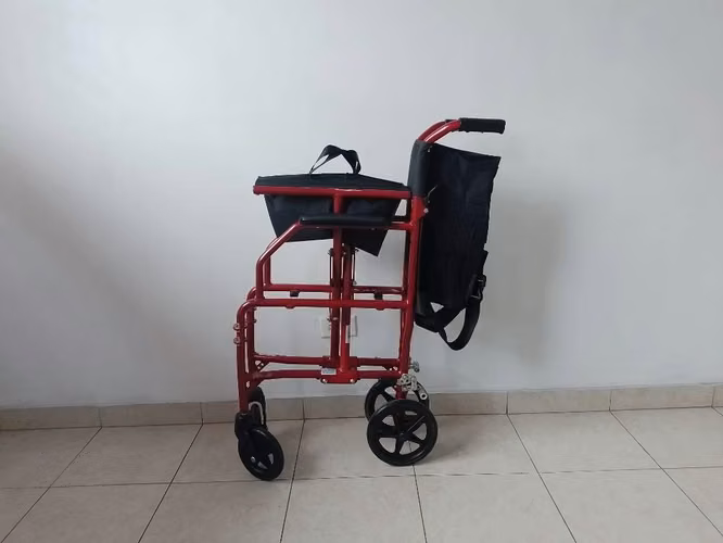 Se Vende Silla de Ruedas - Imagen 3