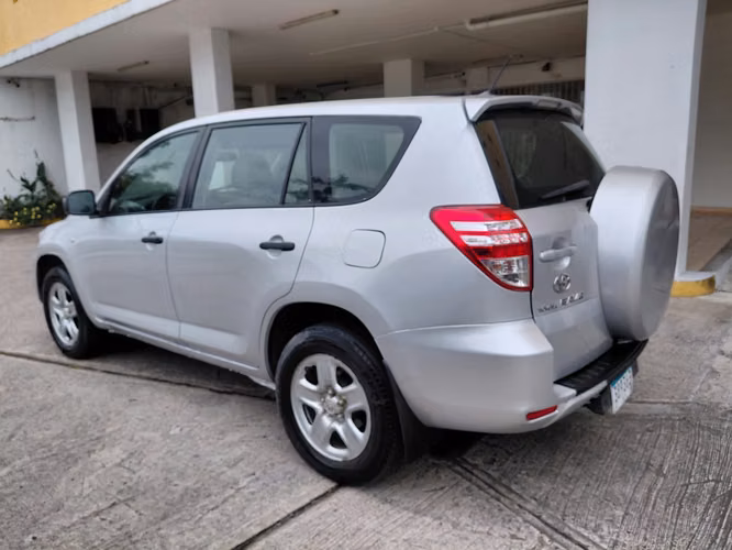 TOYOTA RAV-4 2011 AUTOMATICO - Imagen 4