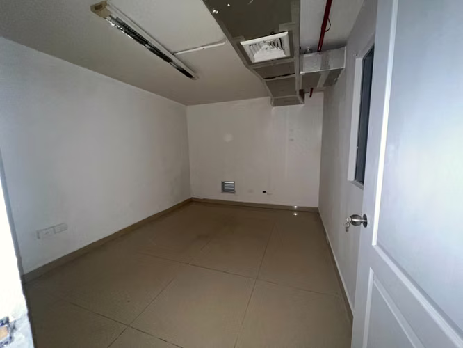 LOCAL COMERCIAL EN ALQUILER – CONDADO BUSINESS CENTER, CONDADO DEL REY