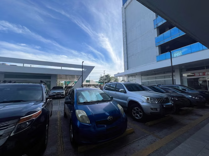 LOCAL COMERCIAL EN ALQUILER – CONDADO BUSINESS CENTER, CONDADO DEL REY
